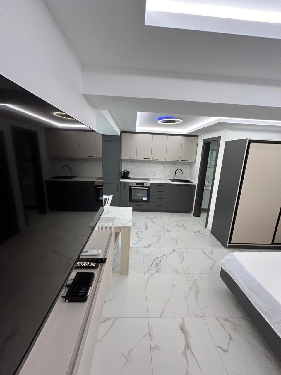 Merlin Prestige Apartments Budva Buitenkant foto